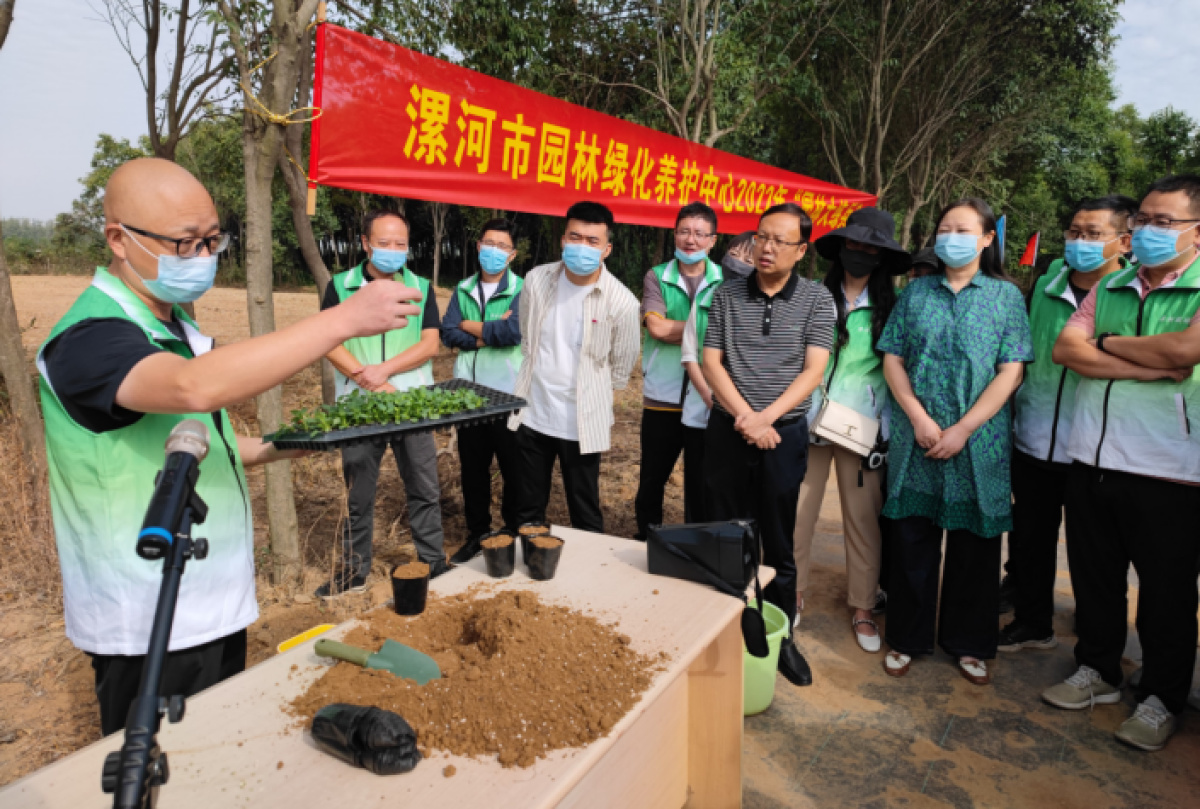 漯河市园林管理局推动城市绿化新篇章，打造绿色生态宜居城市